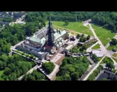 Descubre la majestuosa Iglesia de la Asunción en Czestochowa, Polonia: una joya del arte y la historia