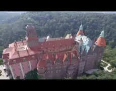 Descubre la majestuosidad del Castillo de Ksiaz en Polonia: una experiencia imperdible