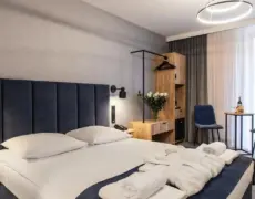 Descubre la magia de Cracovia en el elegante Hotel Alexander: tu hogar lejos del hogar