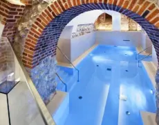 Descubre la magia de Cracovia en el Hotel Pergamin: Una estancia inolvidable en el corazón de la ciudad