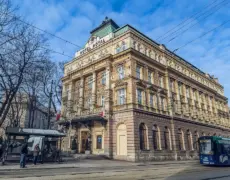 Descubre la elegancia y comodidad del Hotel Royal en Cracovia – ¡Tu mejor opción de hospedaje!