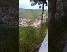Descubre las impresionantes Montañas Gory Bardzkie en Polonia: un paraíso natural por explorar
