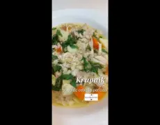Descubre el auténtico sabor de Polonia con nuestro delicioso plato típico: Krupnik, la sopa de cebada que te conquistará